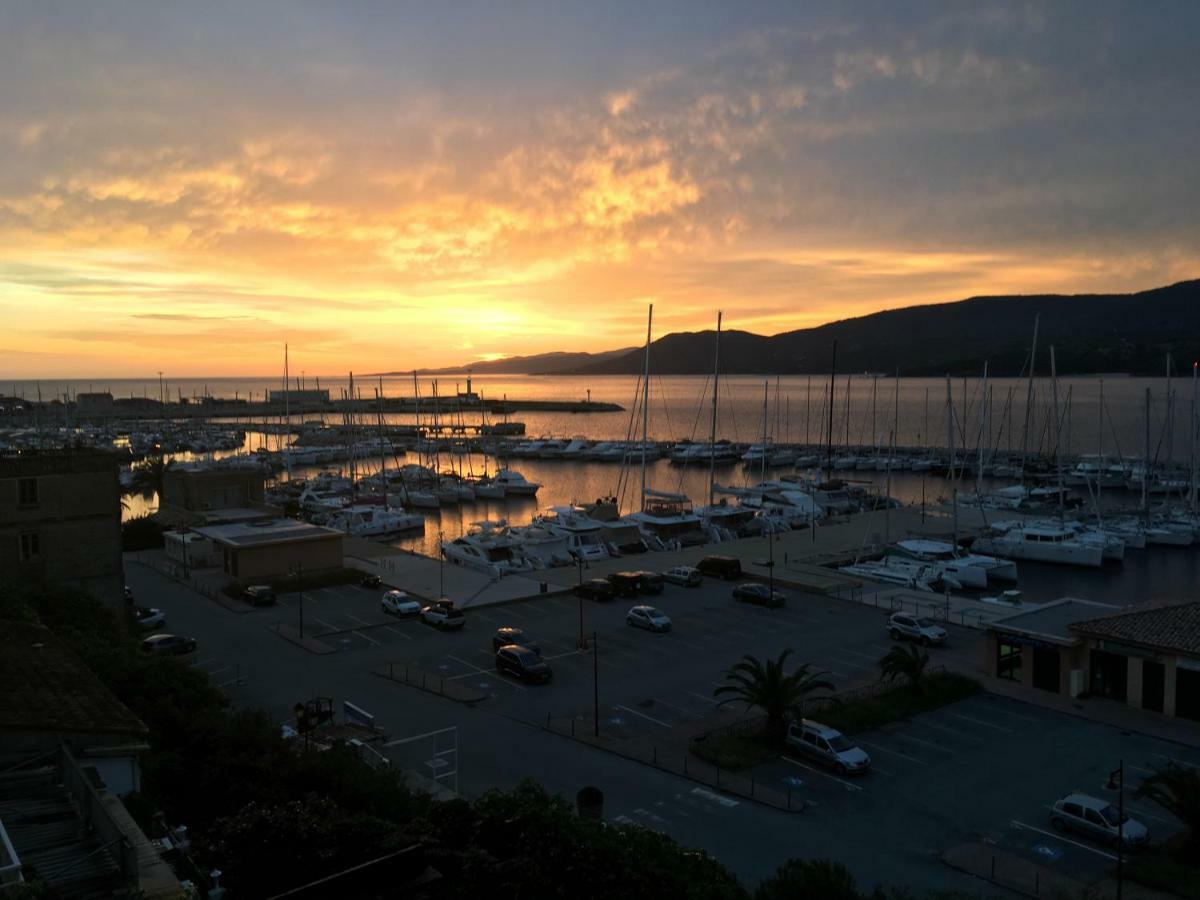 Grand Appartement Style Loft Bord De Mer Propriano  Exterior foto